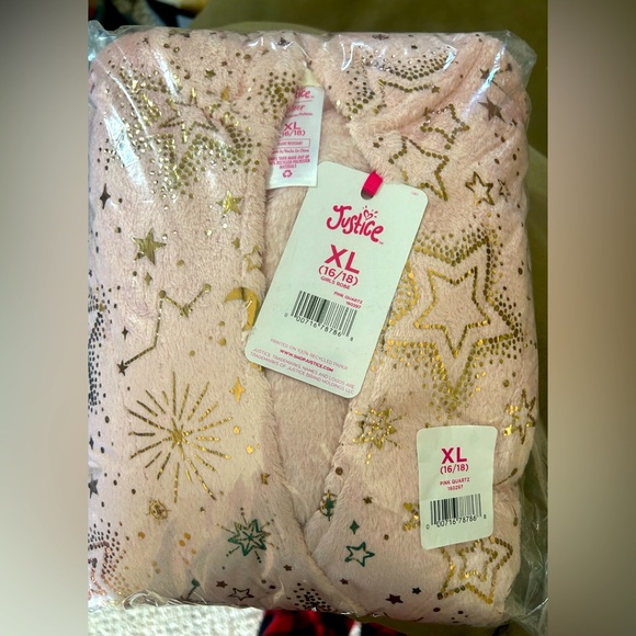 Justice Fuzzy Robe - Picture 1 of 3